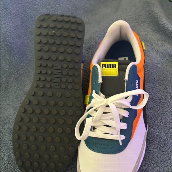 Puma Orange and Blue Retro Sneakers with Suede Accents - Picture 3 of 4